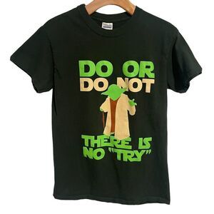Star Wars Yoda Graphic T Shirt Mens Green Size Small